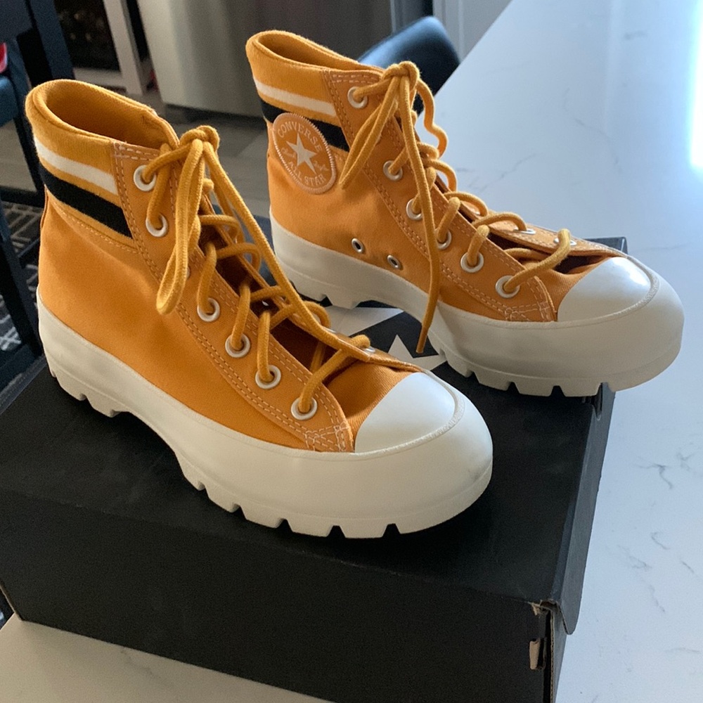 Women’s Lugged Varsity Chuck Taylor shoes